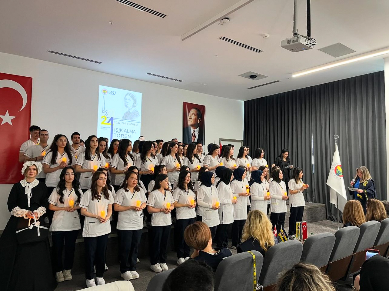 Sağlık Bilimleri Fakültesi Hemşirelik Bölümü Türkçe Programı tarafından organize edilen “Işık Alma Töreni” gerçekleştirildi.