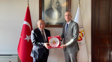 Rektörümüz Sayın Prof.Dr. M.Emin ARAT ,Galatasaray Üniversitesi Rektörü Sayın Prof.Dr. E.Ertuğrul  KARSAK nezaket ziyaretinde bulundu. Her iki Üniversite arasında işbirliği olanaklarını görüştüler.